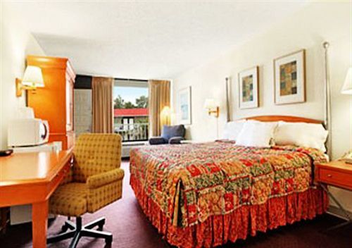 Express Inn & Suites Clearwater Pinellas Park Zimmer foto